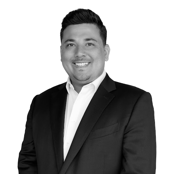 Nik Sir, Private Client Real Estate Advisor